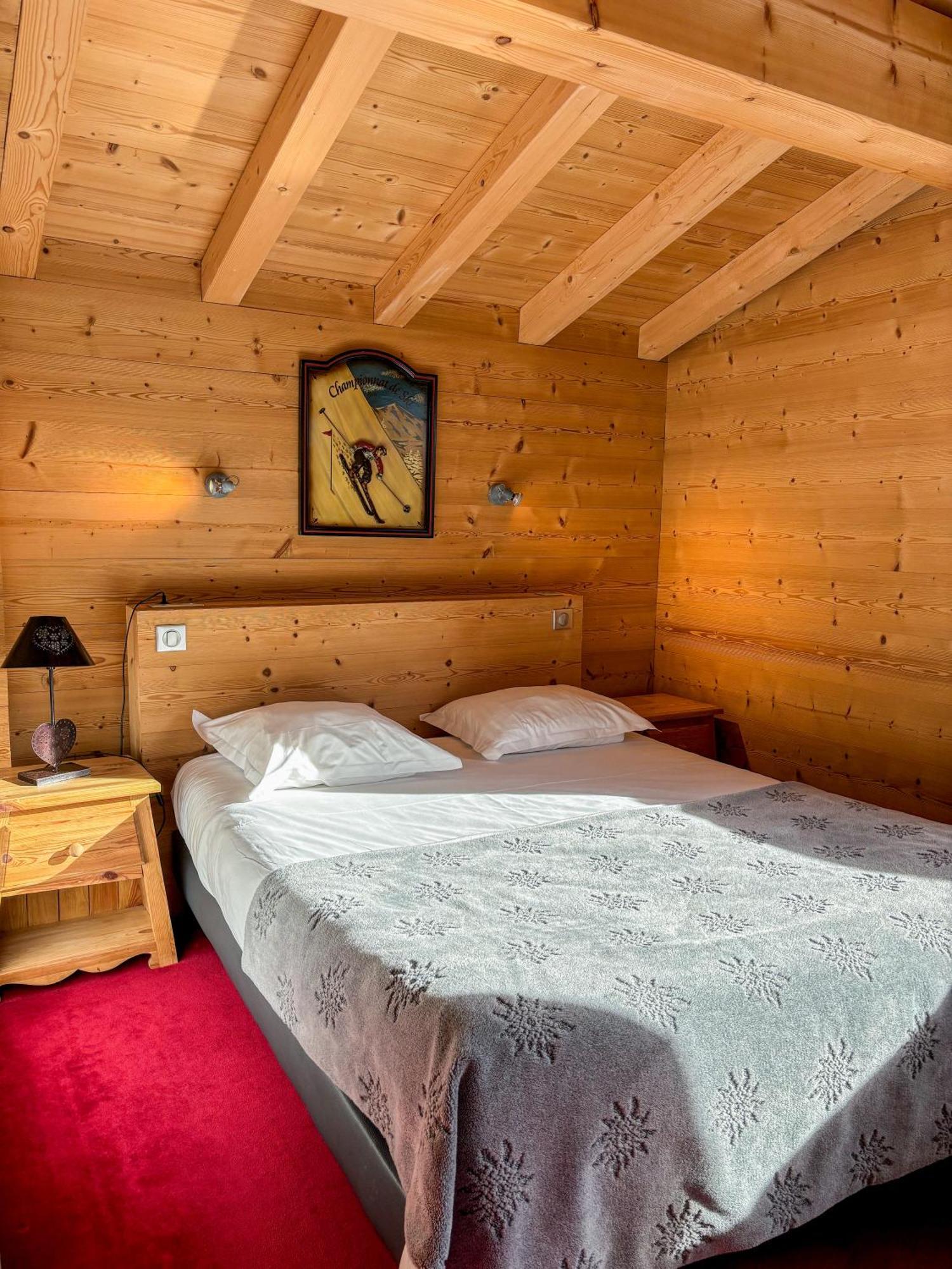 Igloo Hotel