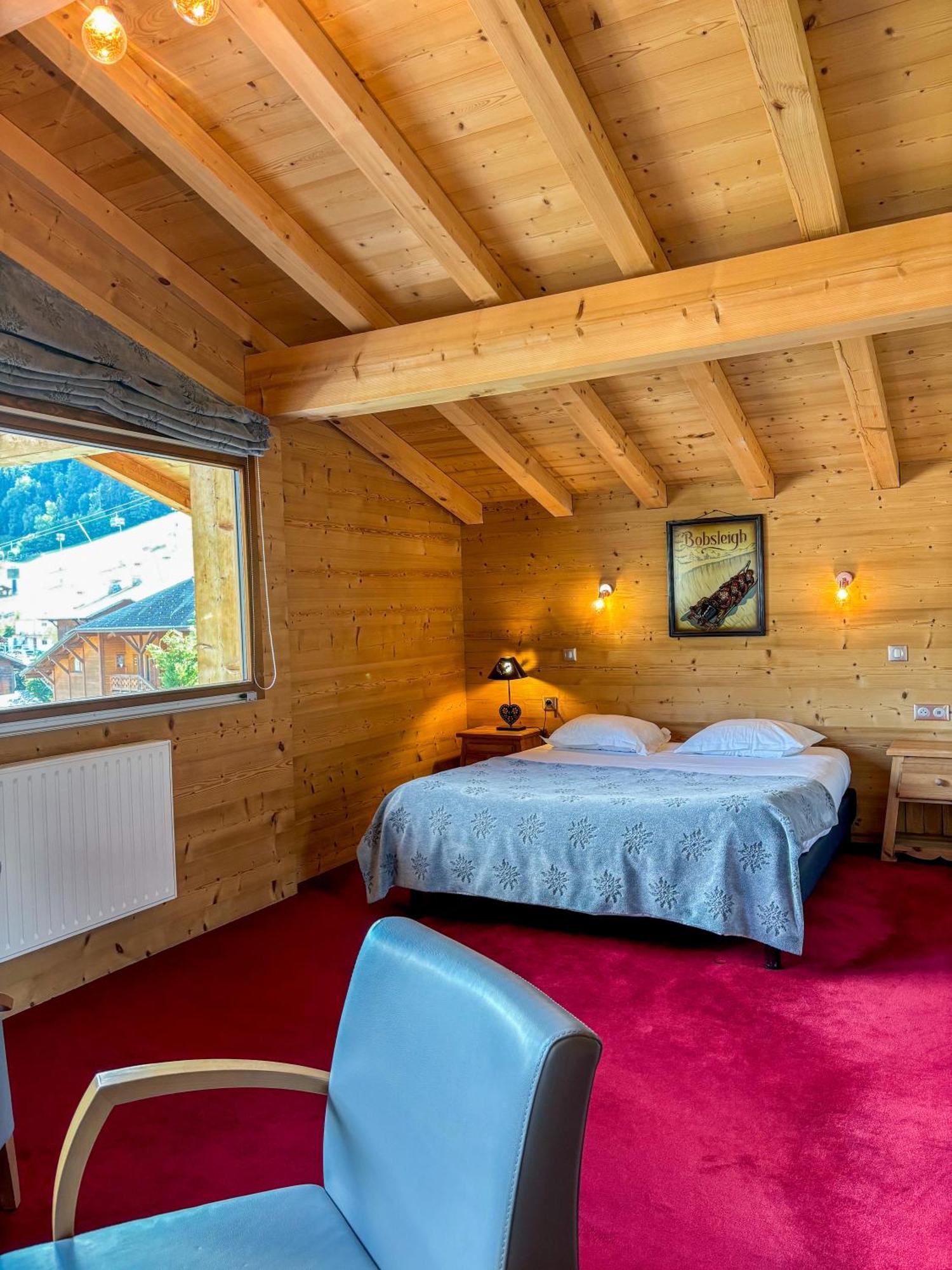Igloo Hotel 3*