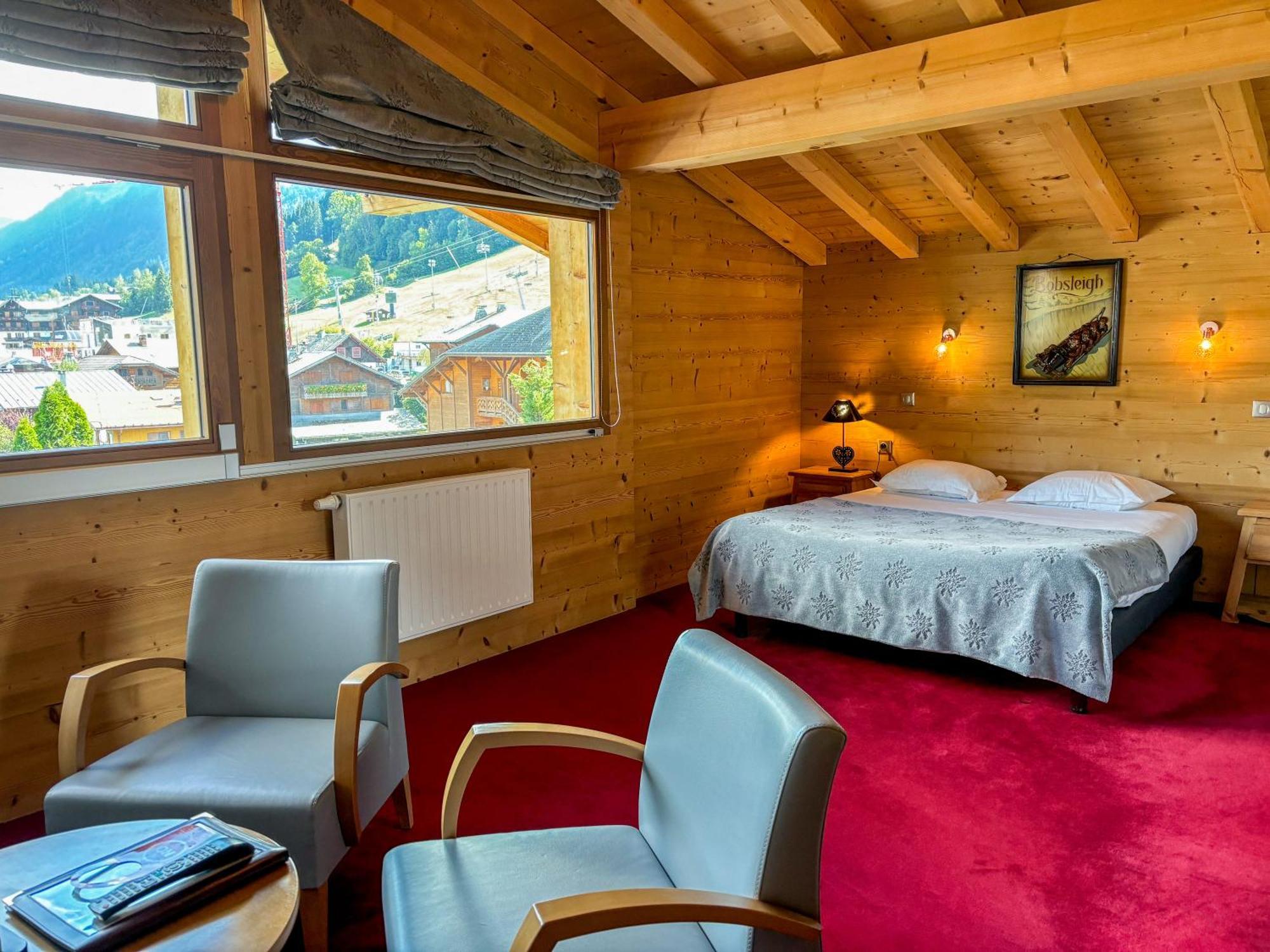 Hotel Igloo 3*